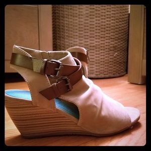 Peeptoe wedge booties